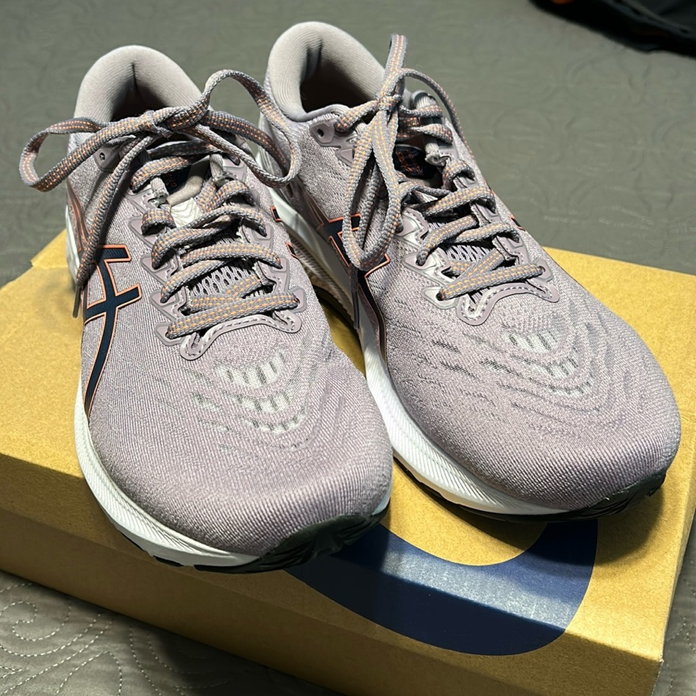 ASICS GT-2000 11 Running Shoes Women’s Size 9.5 Wide Violet Quartz/Indigo Blue